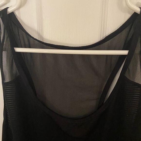 Workout tank top - Picture 3 of 4